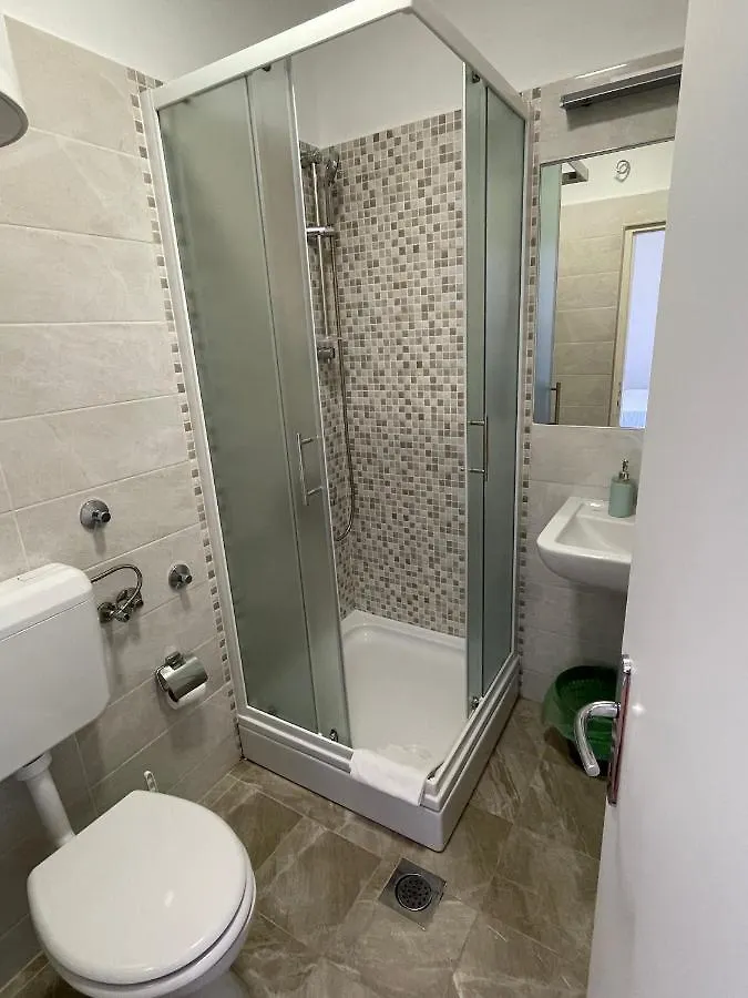 Diana Rooms And Apartments Starigrad Paklenica 0*,