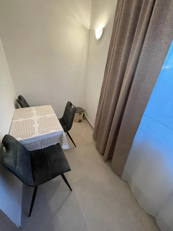 Diana Rooms And Apartments Starigrad Paklenica