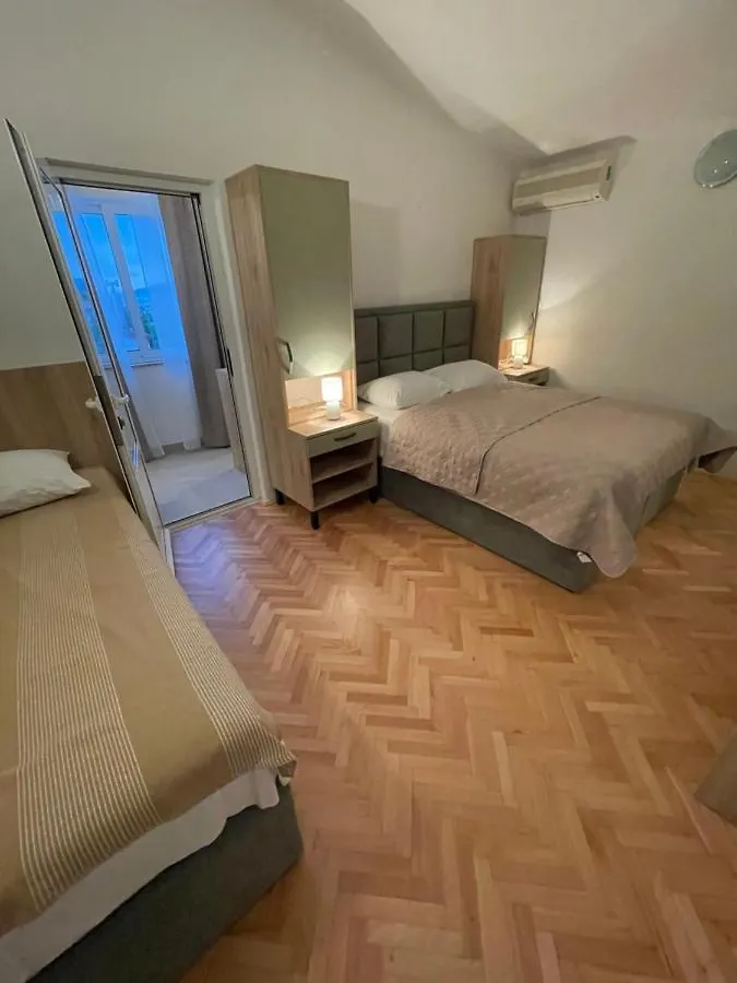 Diana Rooms And Apartments Starigrad Paklenica