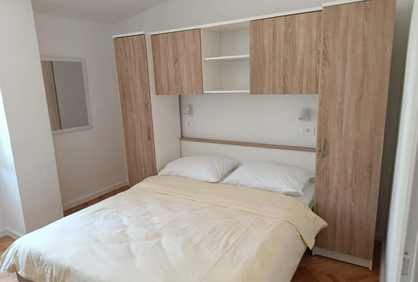 Diana Rooms And Apartments Starigrad Paklenica 0*,