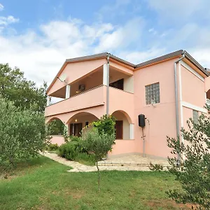Marta Apartman